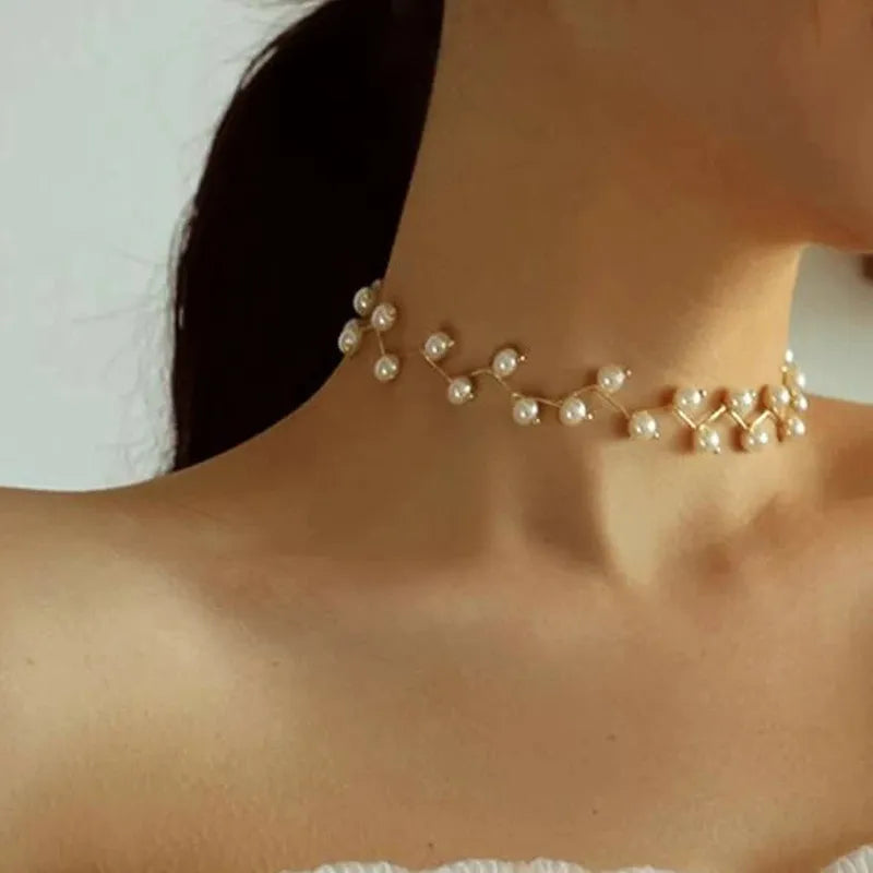 MONDOVI NECKLACE