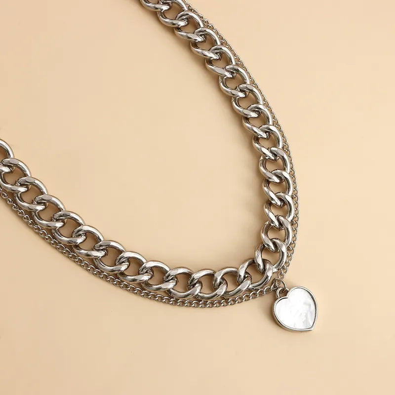 CALCIS NECKLACE