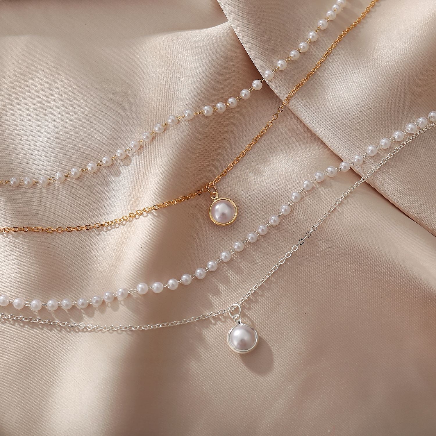 LOANO NECKLACE