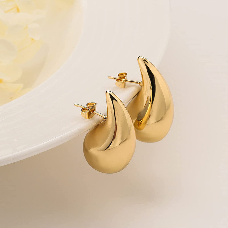 DROP EARRINGS