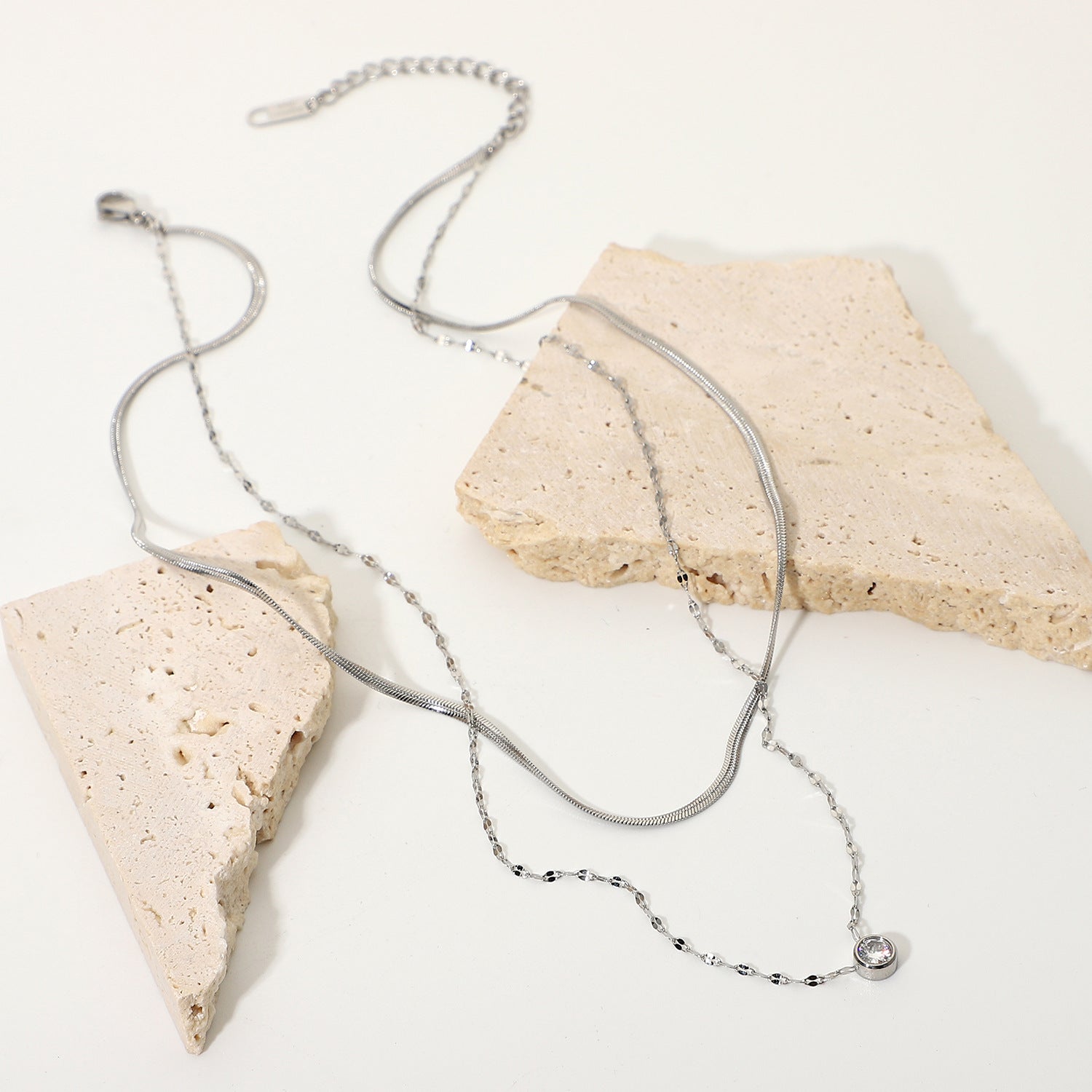 SALWA NECKLACE