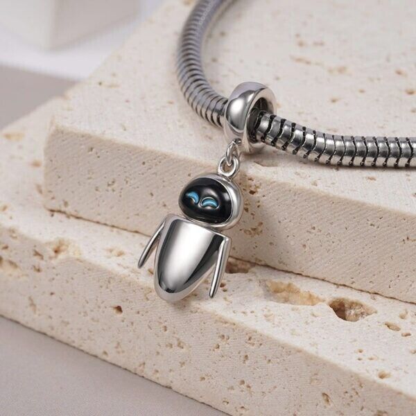 EVE CHARM