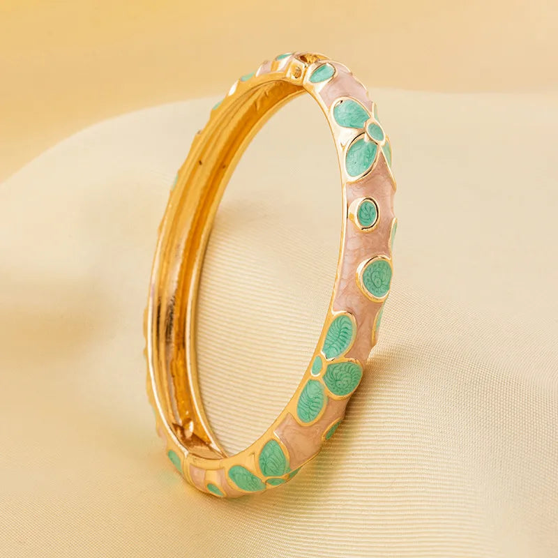 Medve Bracelet